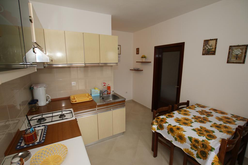 Apartments Ritosa Poreč Kamer foto